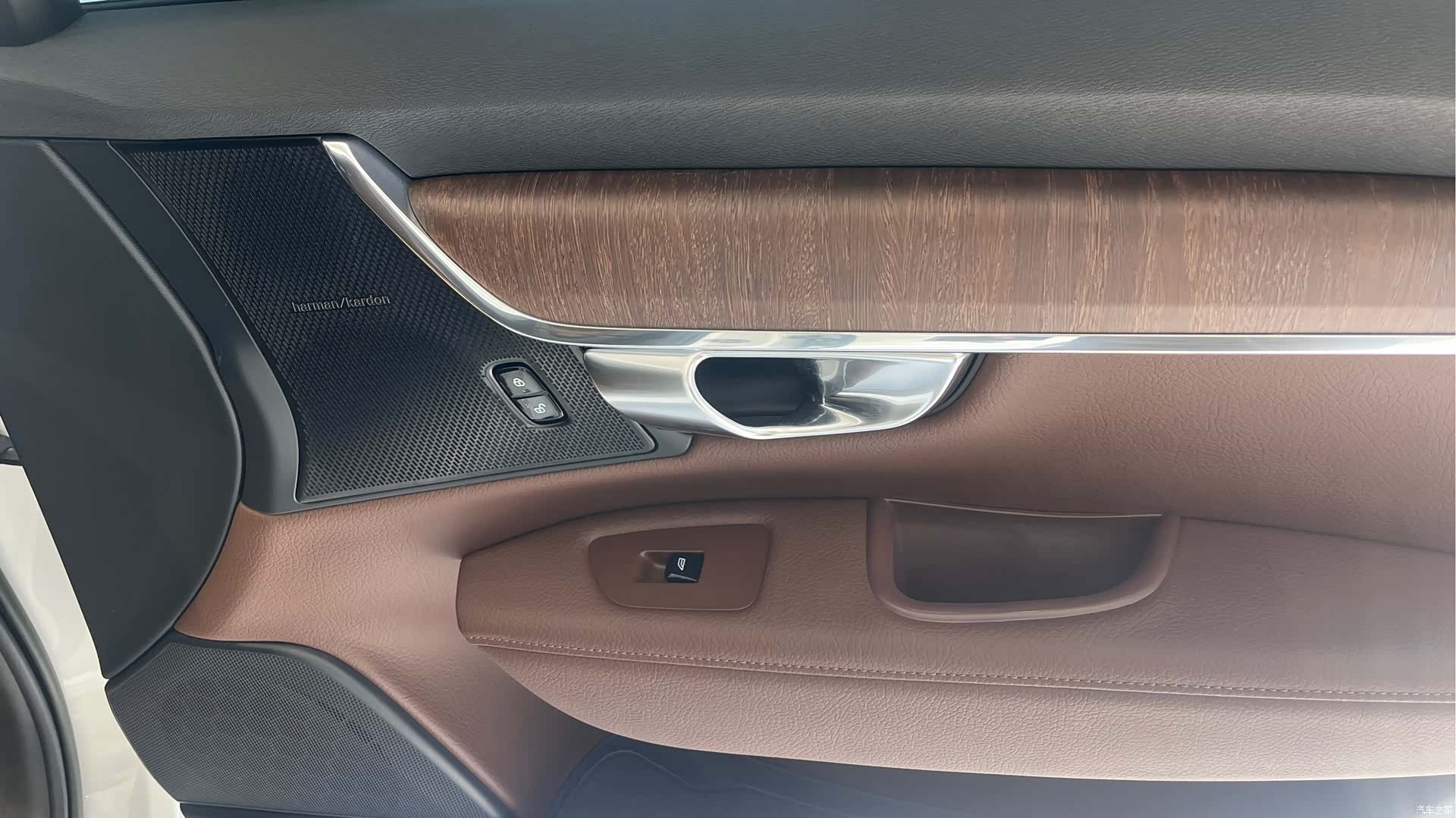 Volvo V90, 2022 4