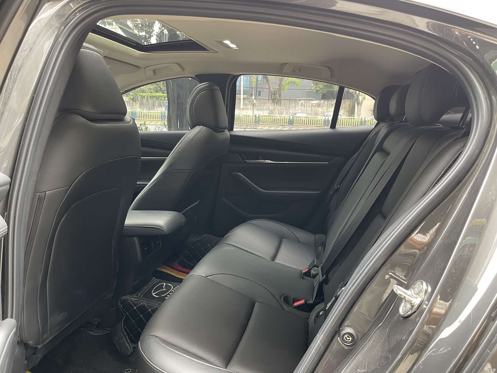 Mazda Mazda3, 2021 10