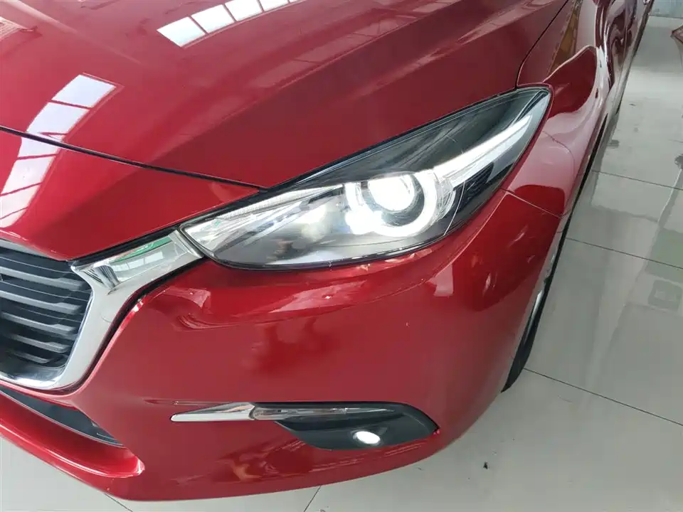 Mazda 3 Angkesaila