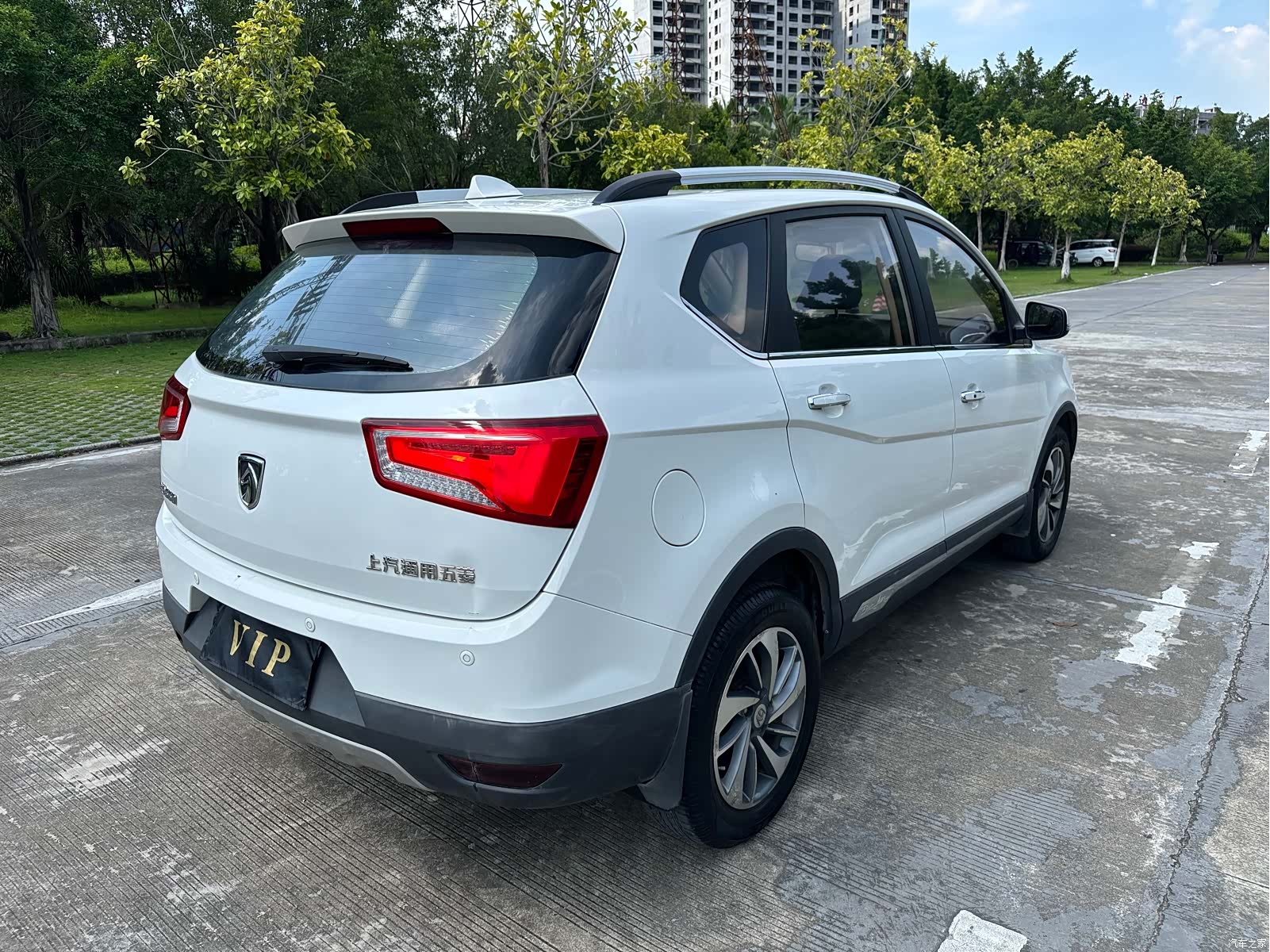 Wuling 560, 2017 9