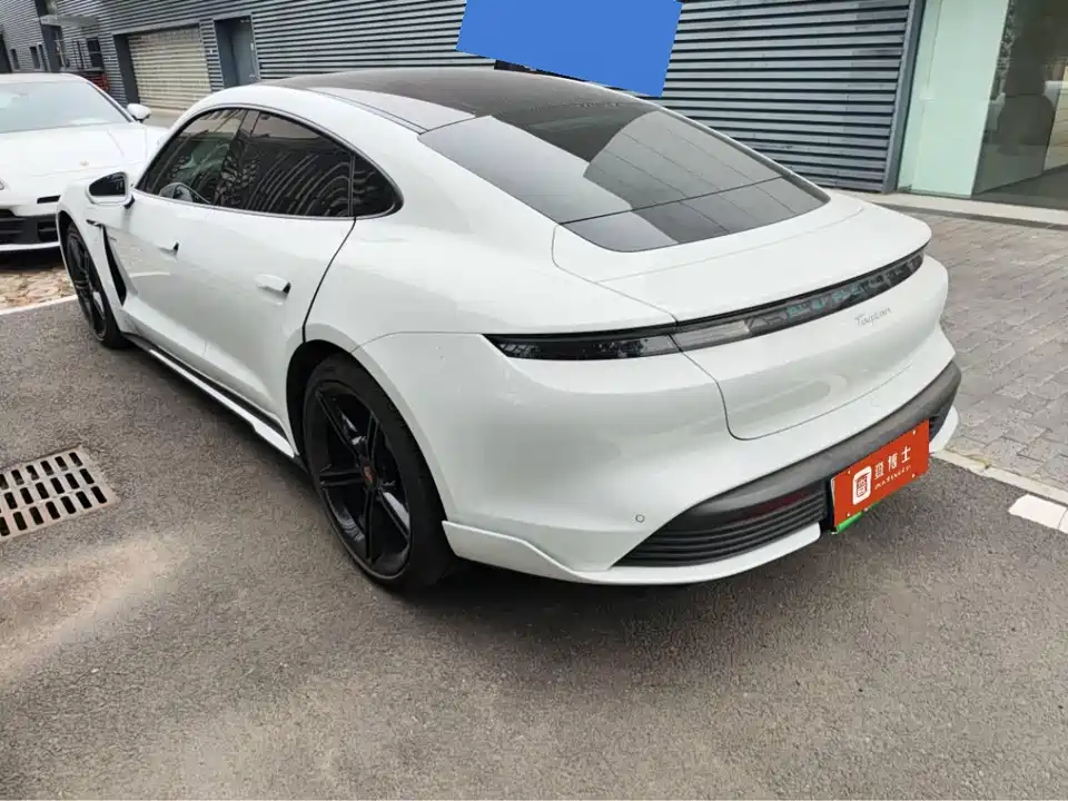 Porsche Taycan