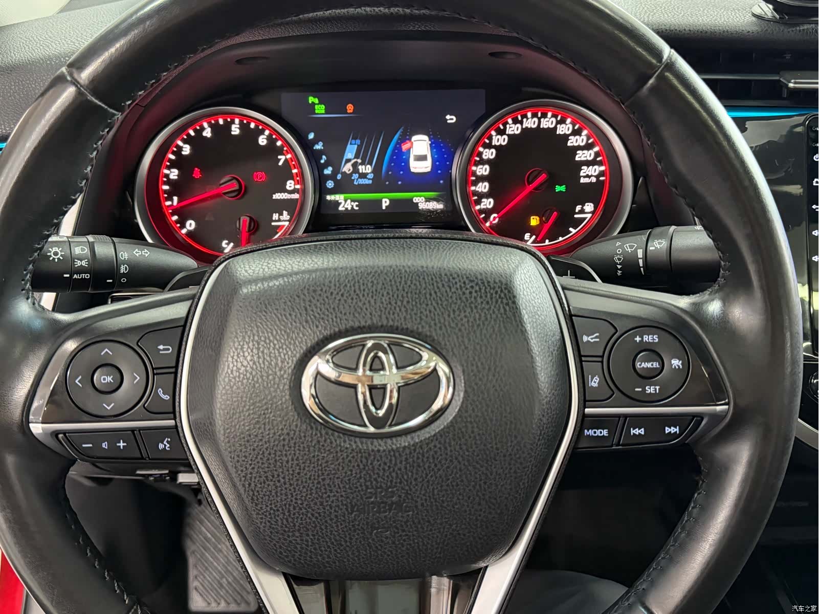 Toyota Camry, 2018 все фото