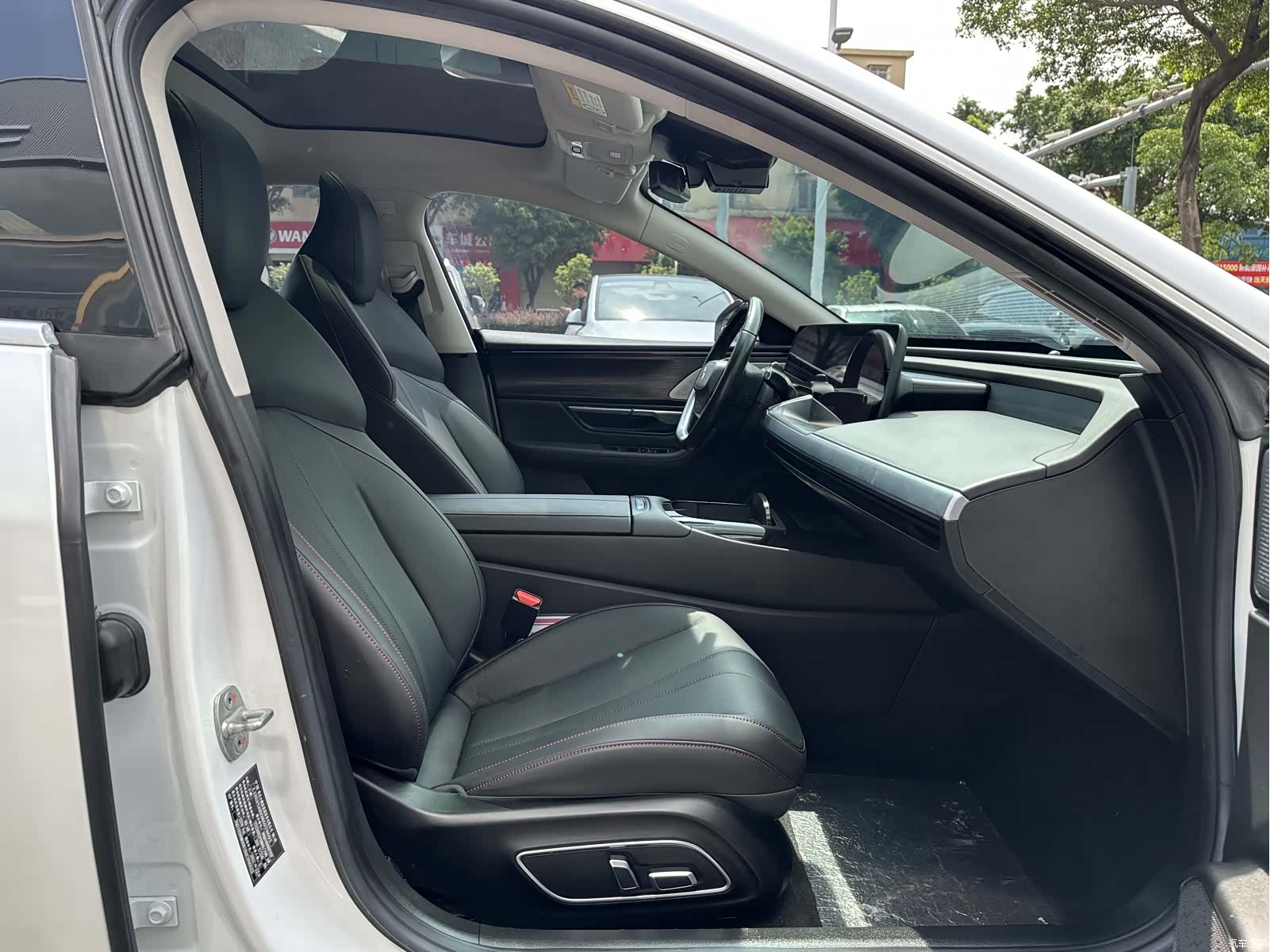 Xpeng P7, 2021 15