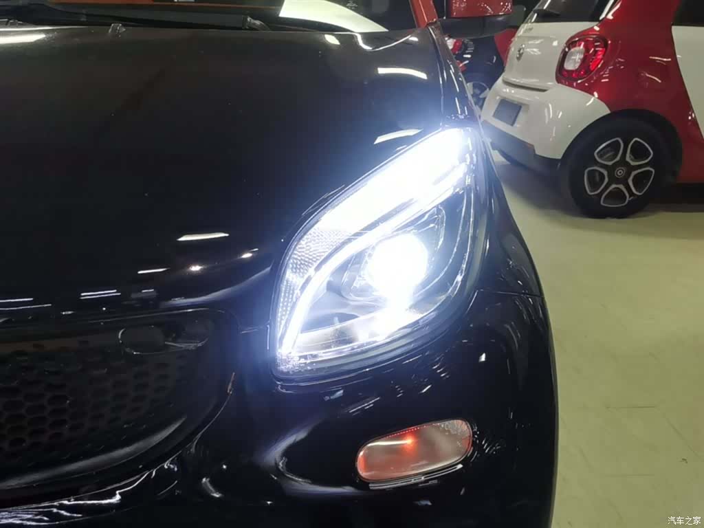 Smart Fortwo, 2015 18