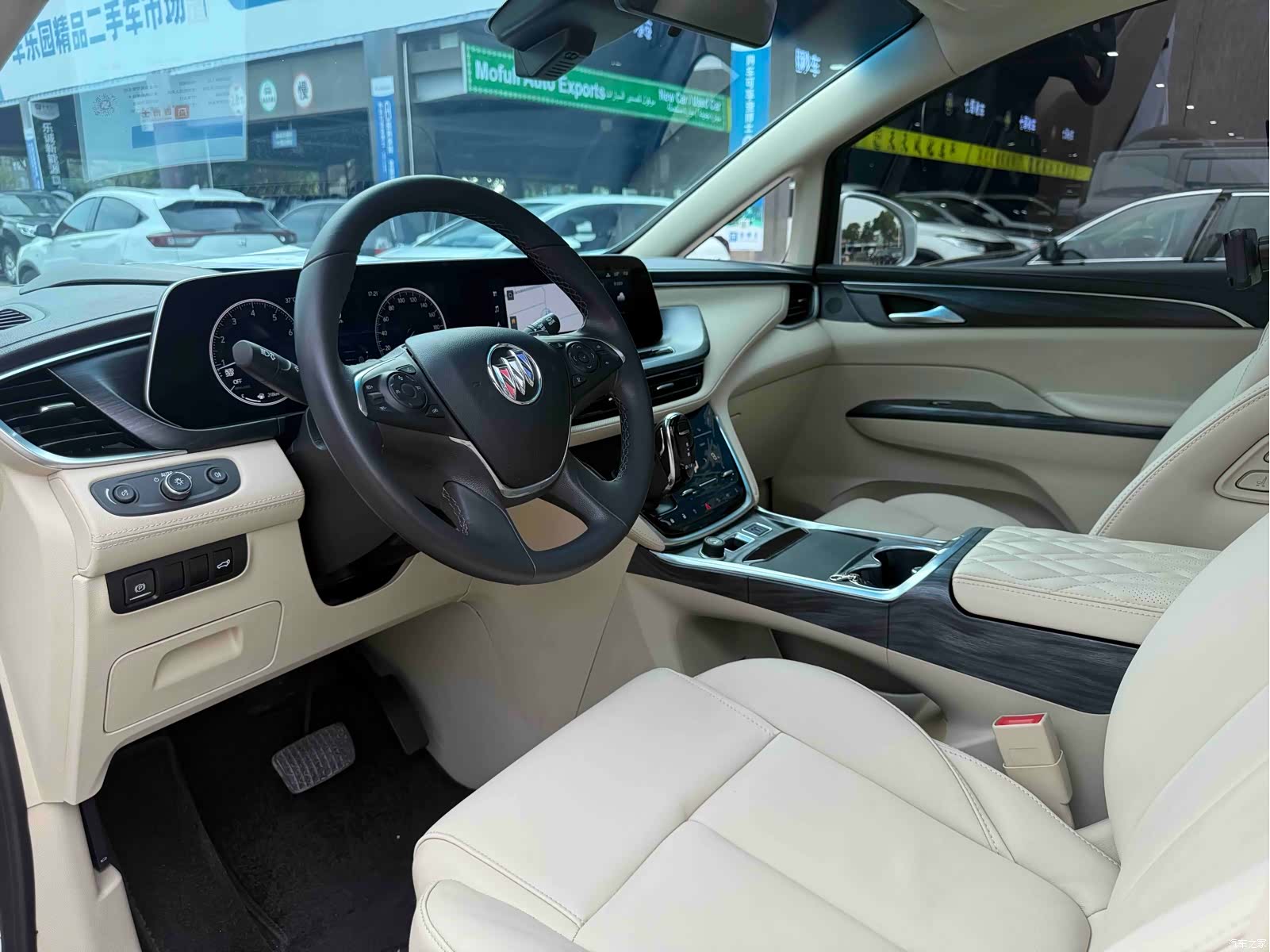 Buick GL8, 2022 4