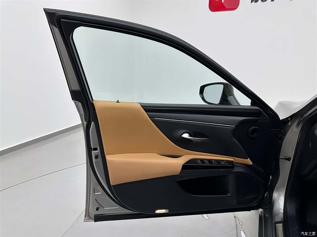 Lexus ES, 2022 8