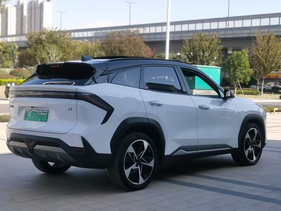 Geely Galaxy Galaxy L7