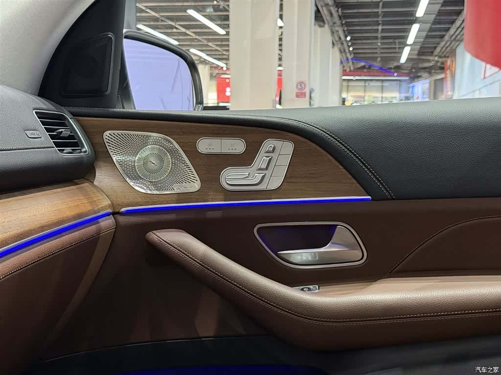 Mercedes-Benz GLS, 2024 22