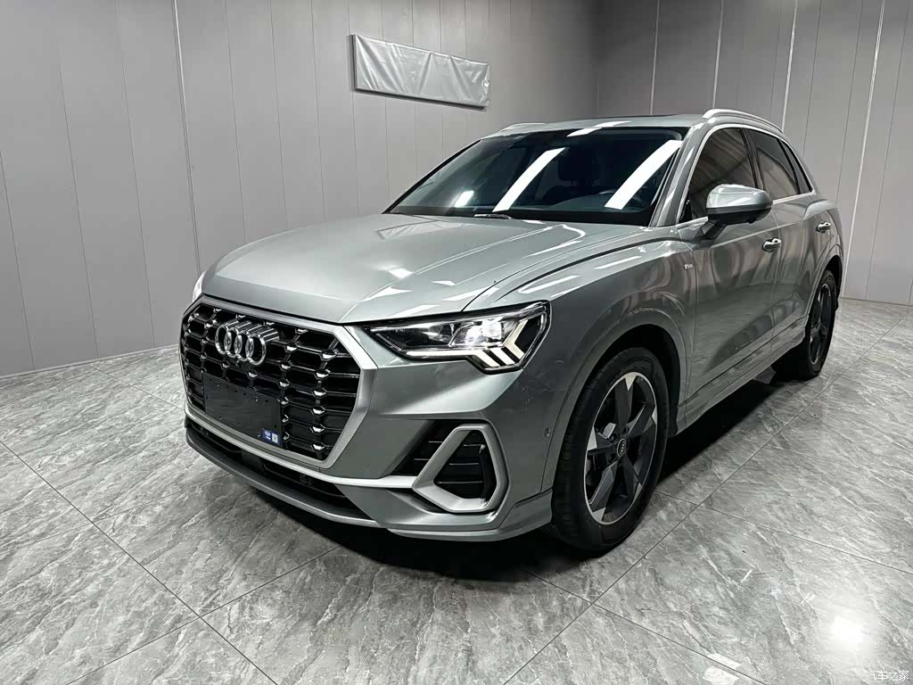 Audi Q3, 2023 1