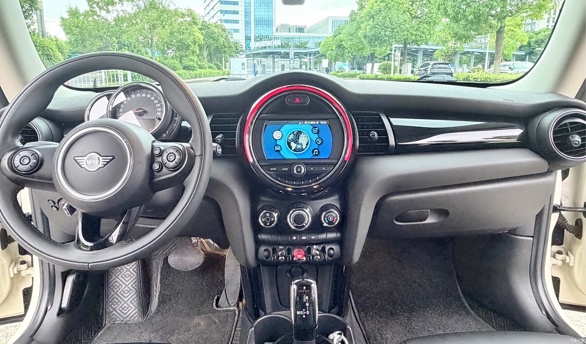 Mini ONE, 2020 12