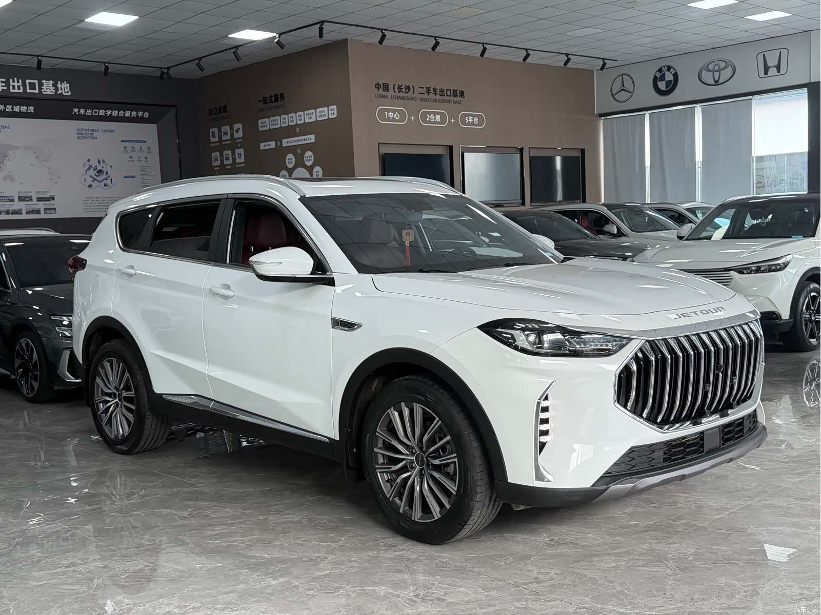 Jetour X70, 2023 3