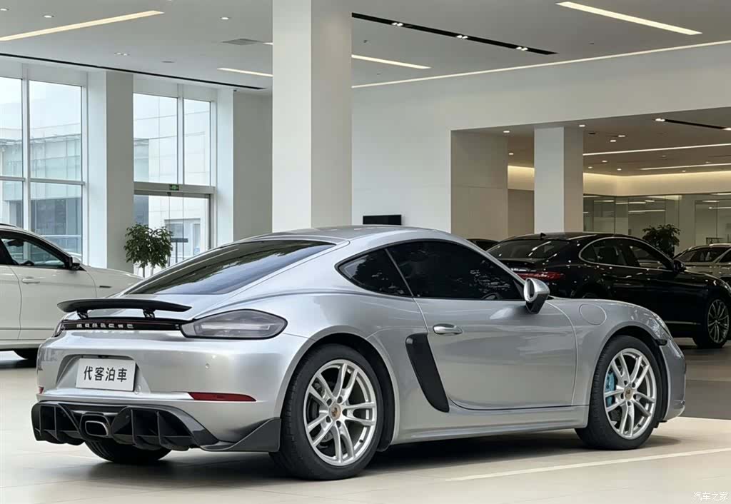 Porsche Cayman, 2018 8