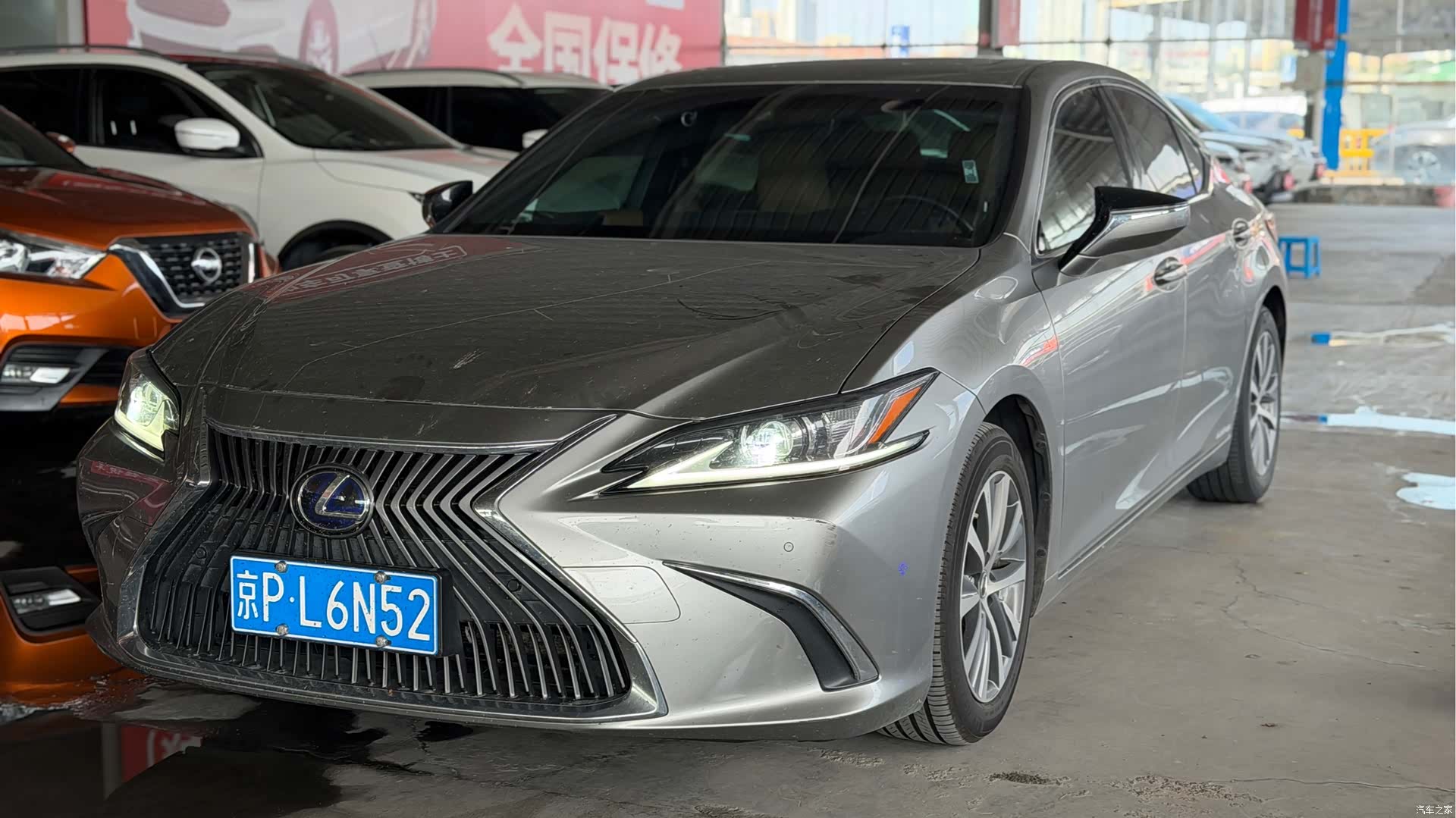 Lexus ES