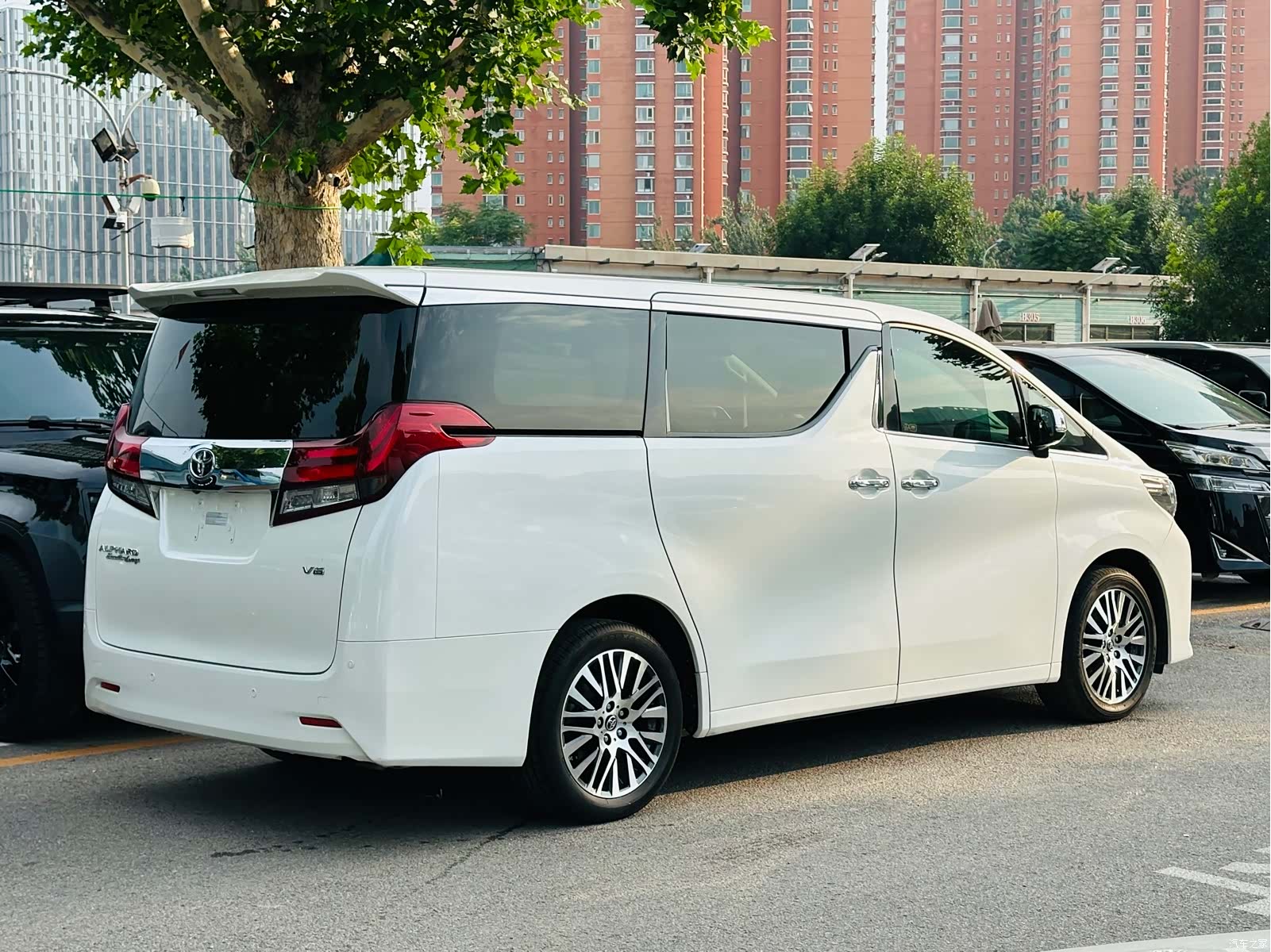 Toyota Alphard, 2018 4