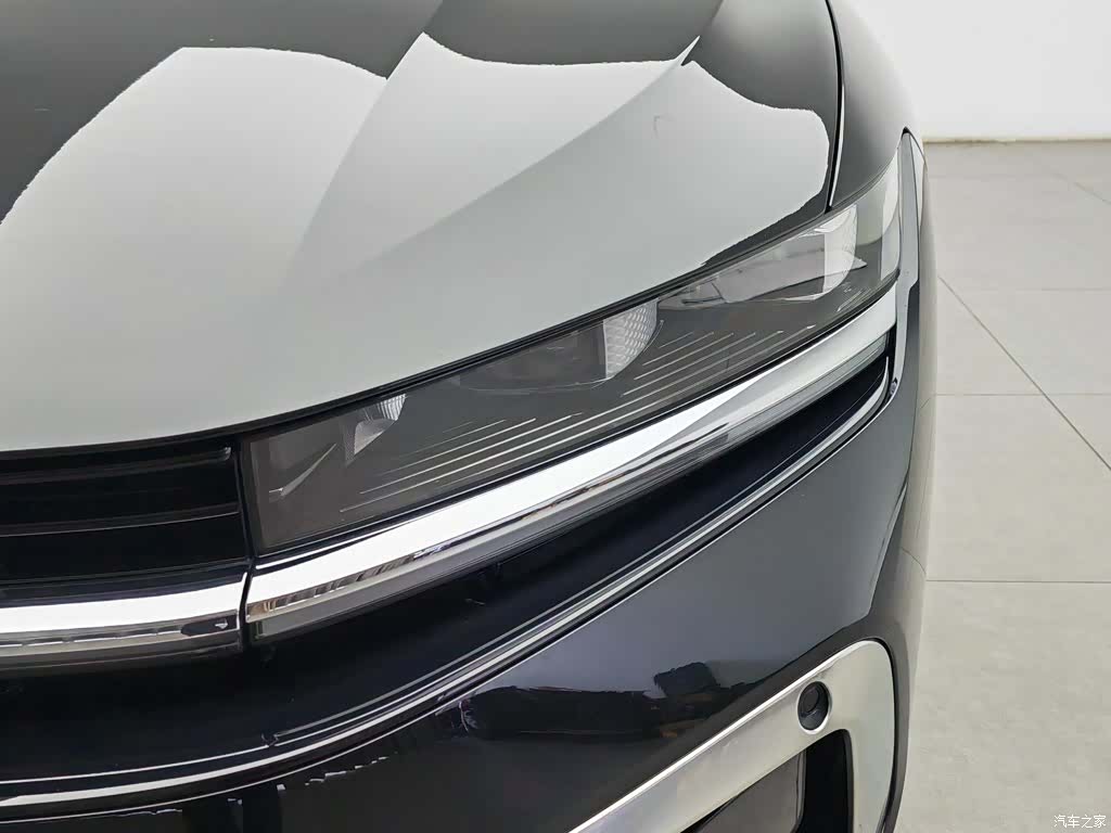 Volkswagen Magotan, 2025 7