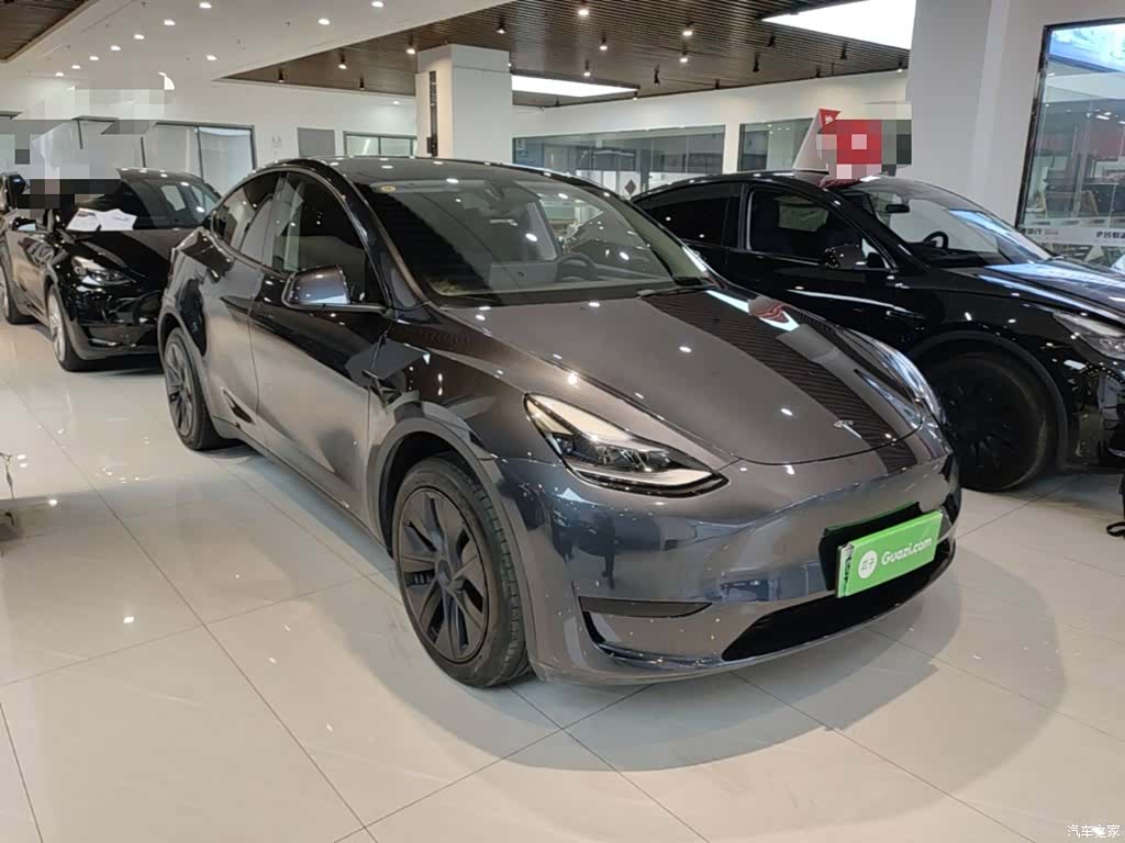 Tesla Model Y, 2024 4