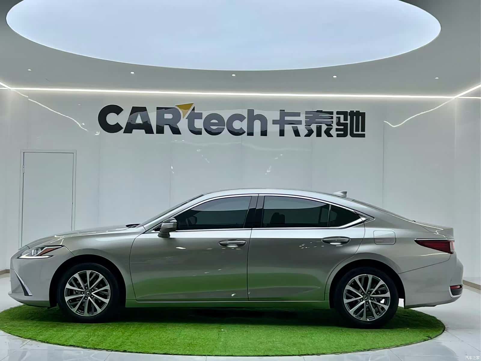 Lexus ES, 2024 2
