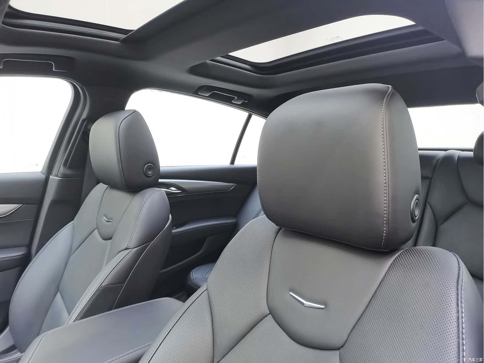 Cadillac CT5, 2023 10