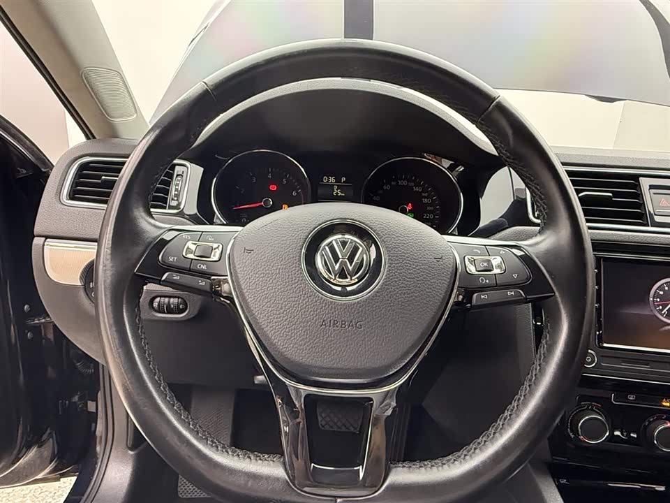 Volkswagen Sagitar Volkswagen Sagitar