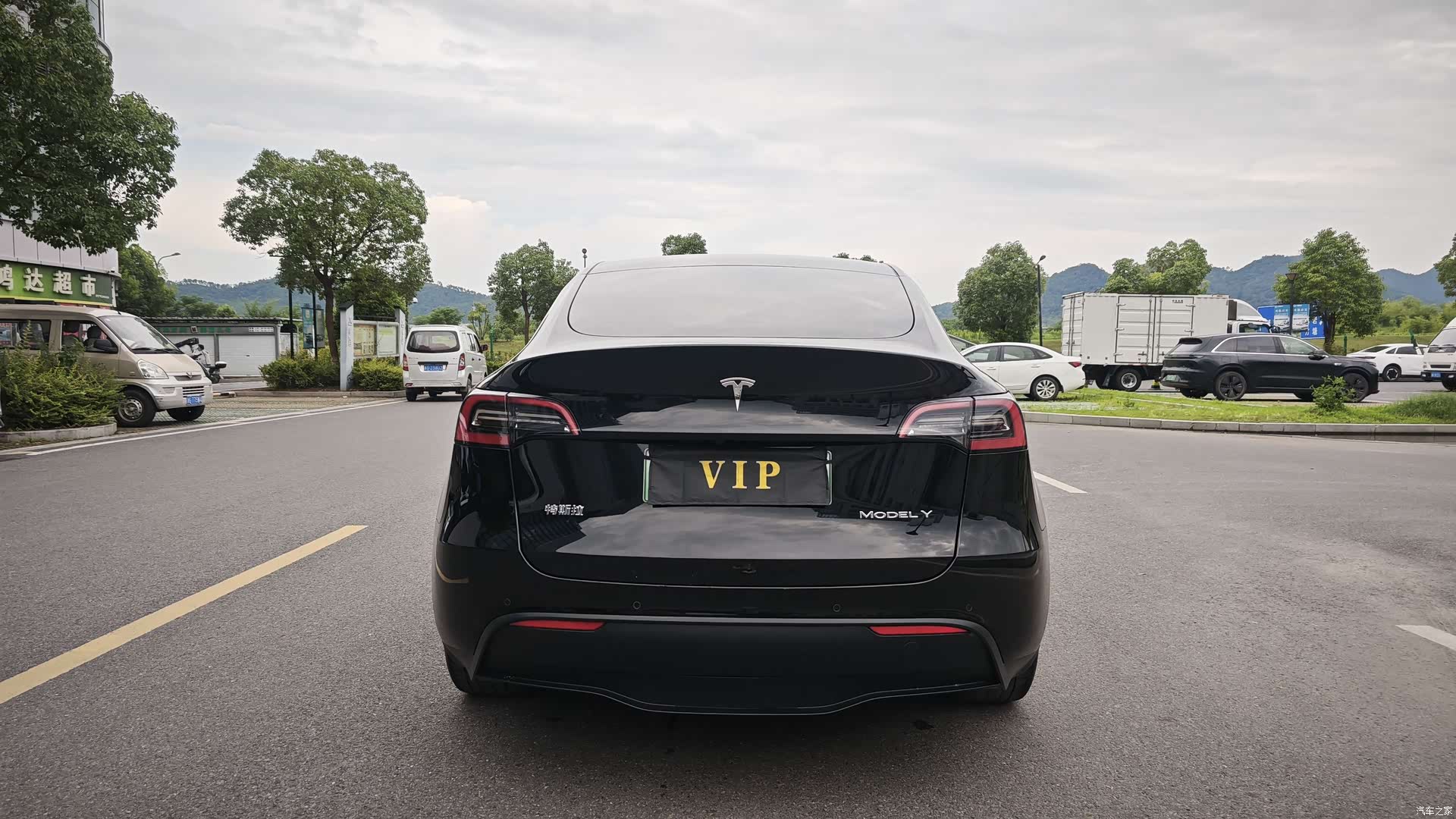 Tesla Model Y, 2023 11