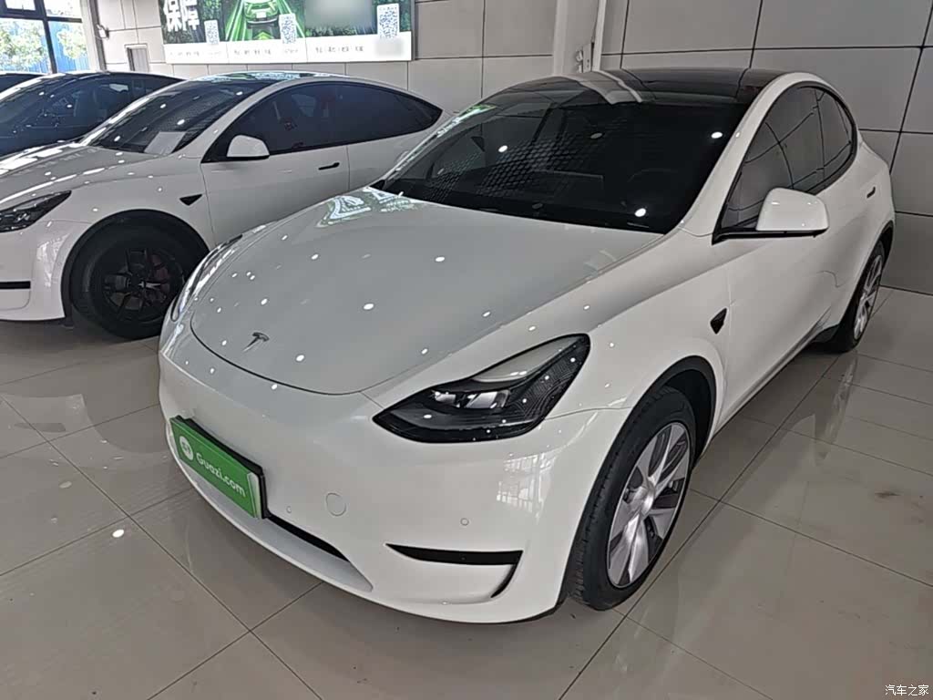Tesla Model Y, 2022 1