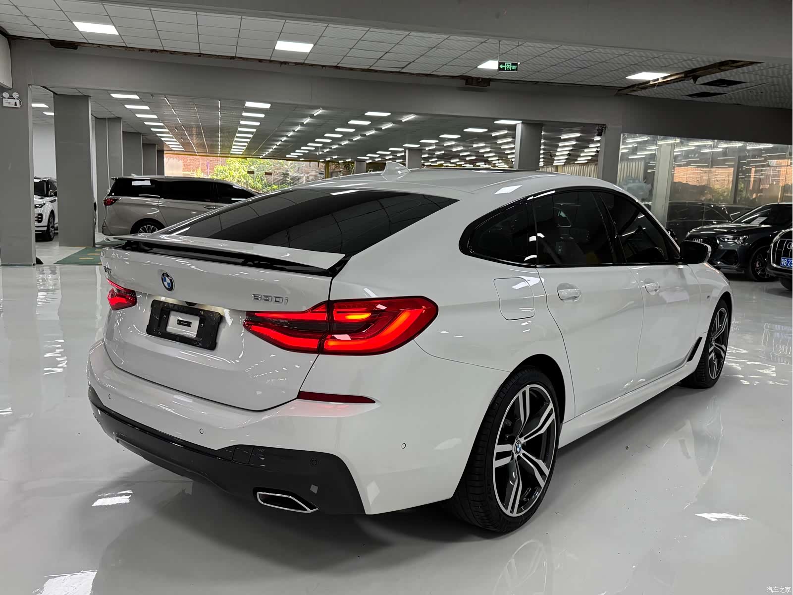 BMW 6 Series GT, 2024 9