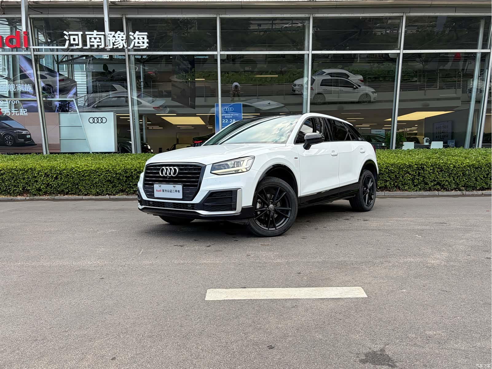 Audi Q2L, 2019 1