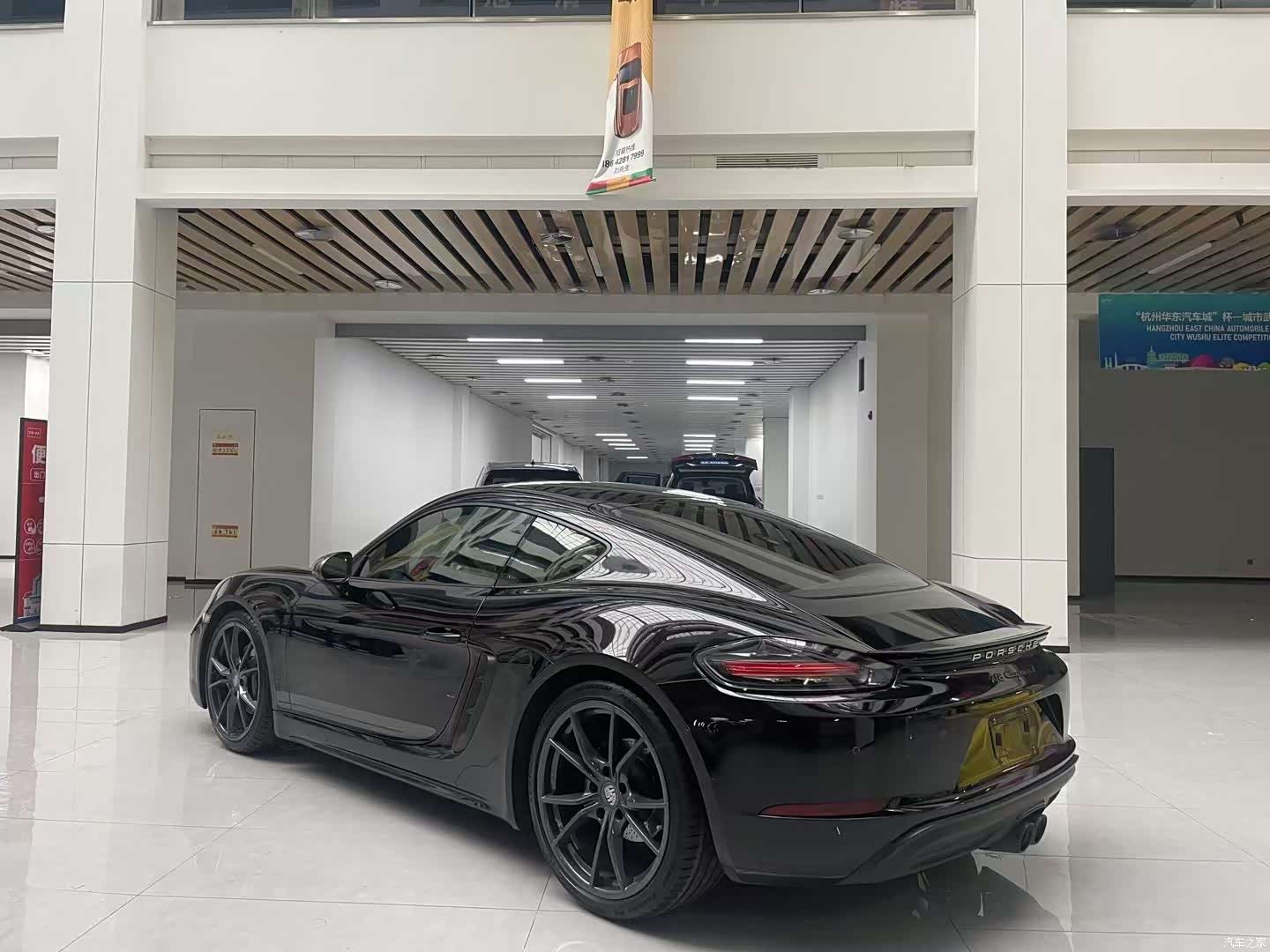 Porsche Cayman, 2020 4
