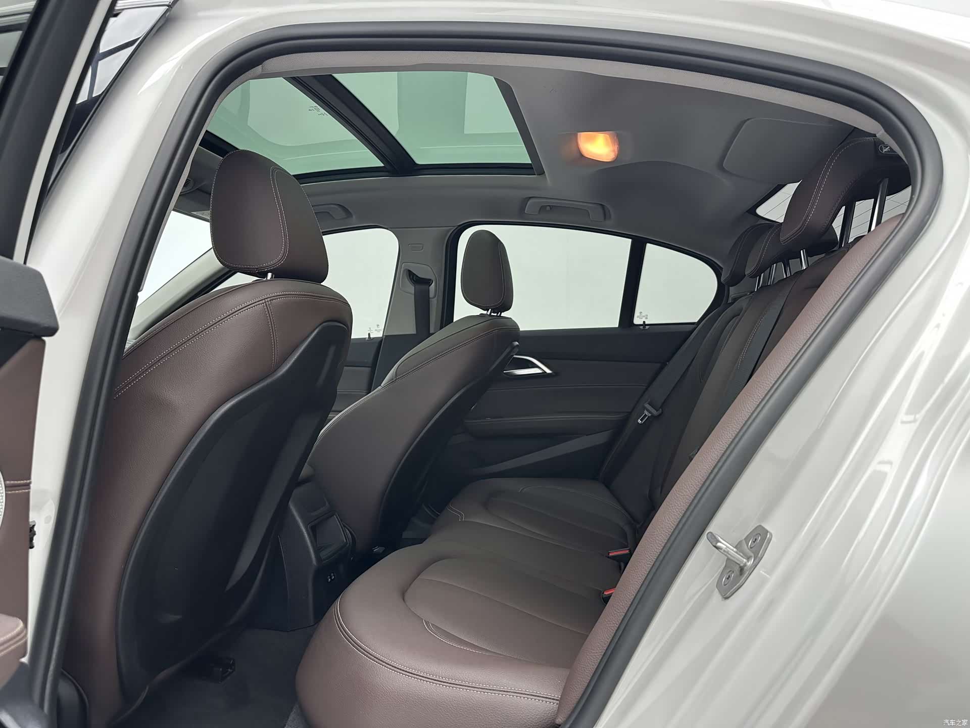 BMW 1 Series, 2022 6