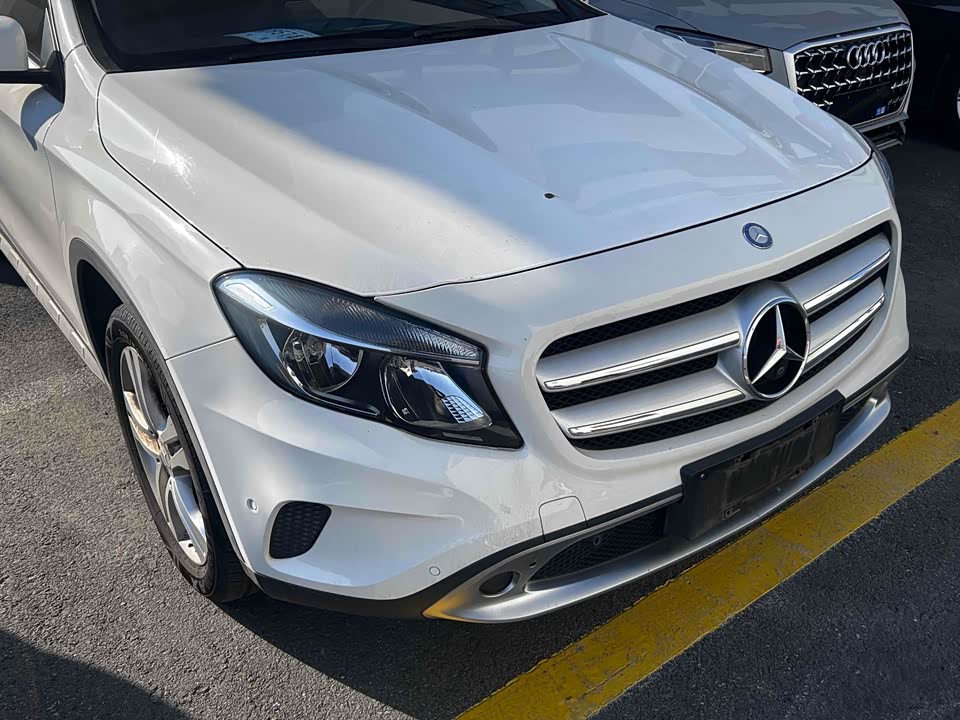 Mercedes-Benz GLA