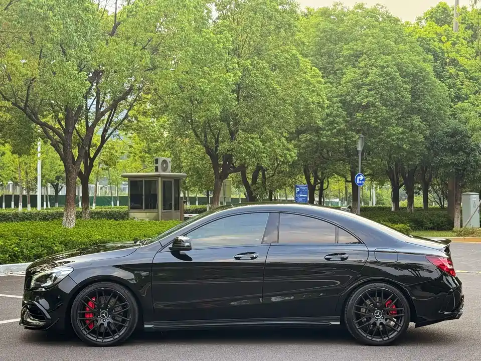 Mercedes-Benz CLA AMG