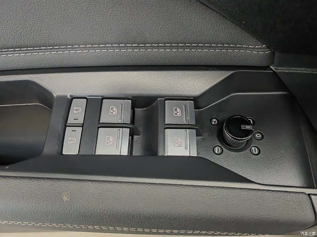 Audi Q4 e-tron, 2024 9