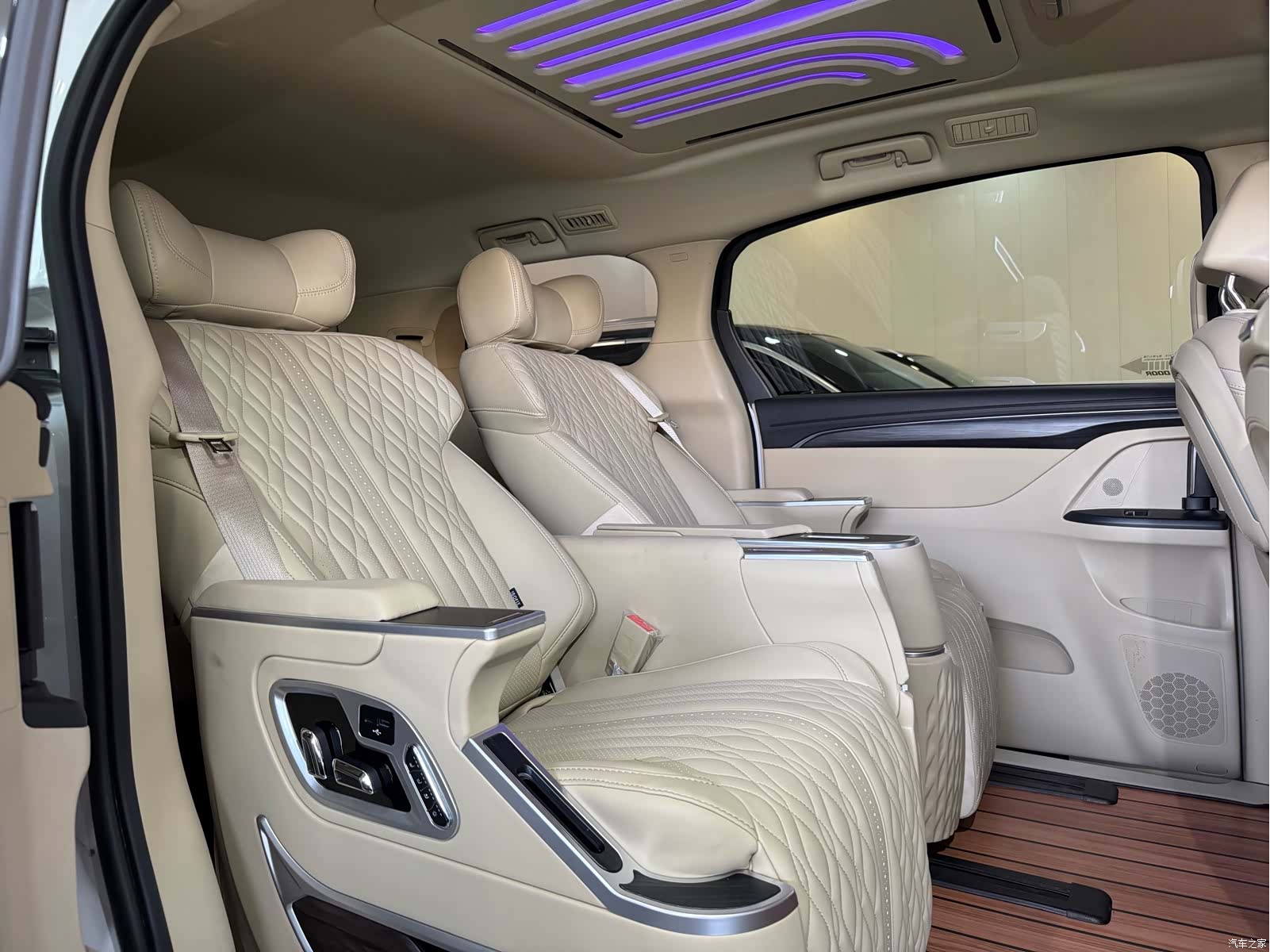 Buick GL8, 2022 12