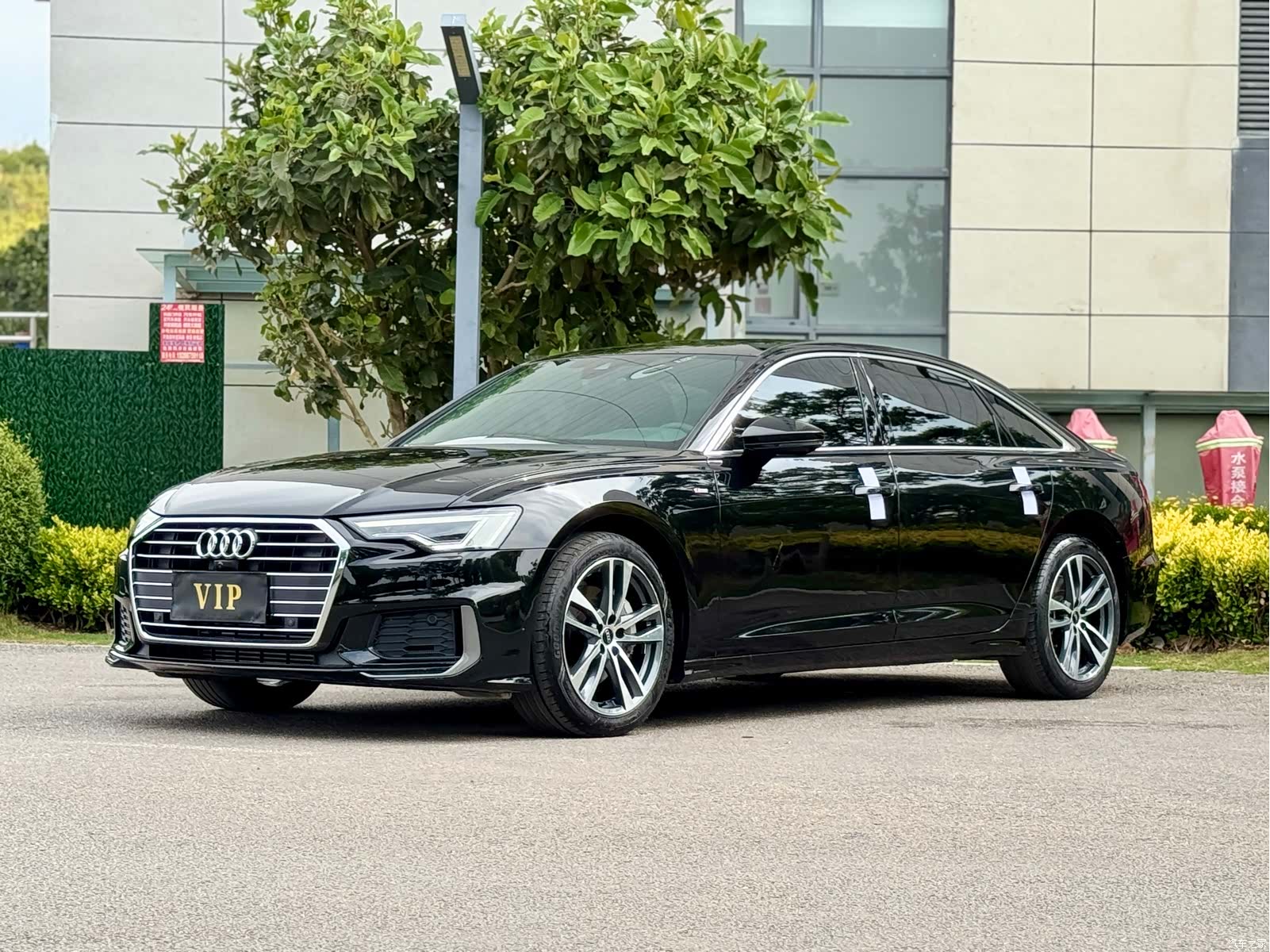 Audi A6L, 2022 1