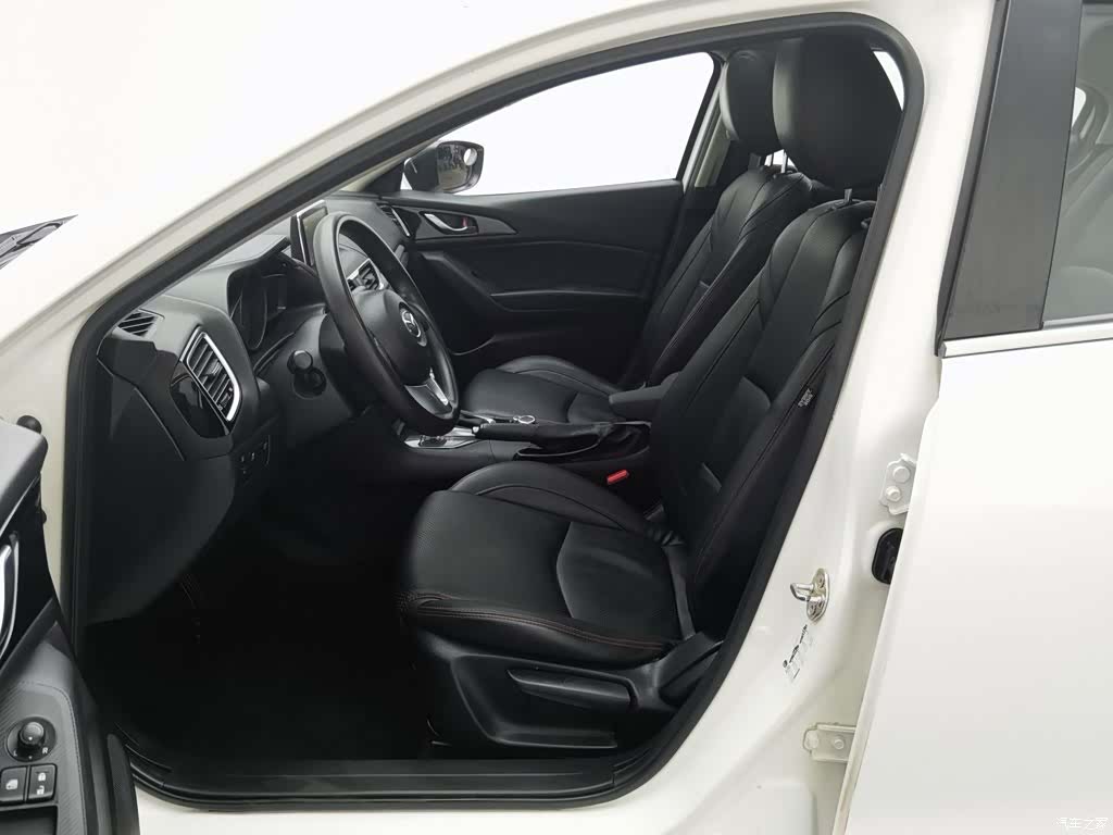Mazda Mazda3, 2016 10