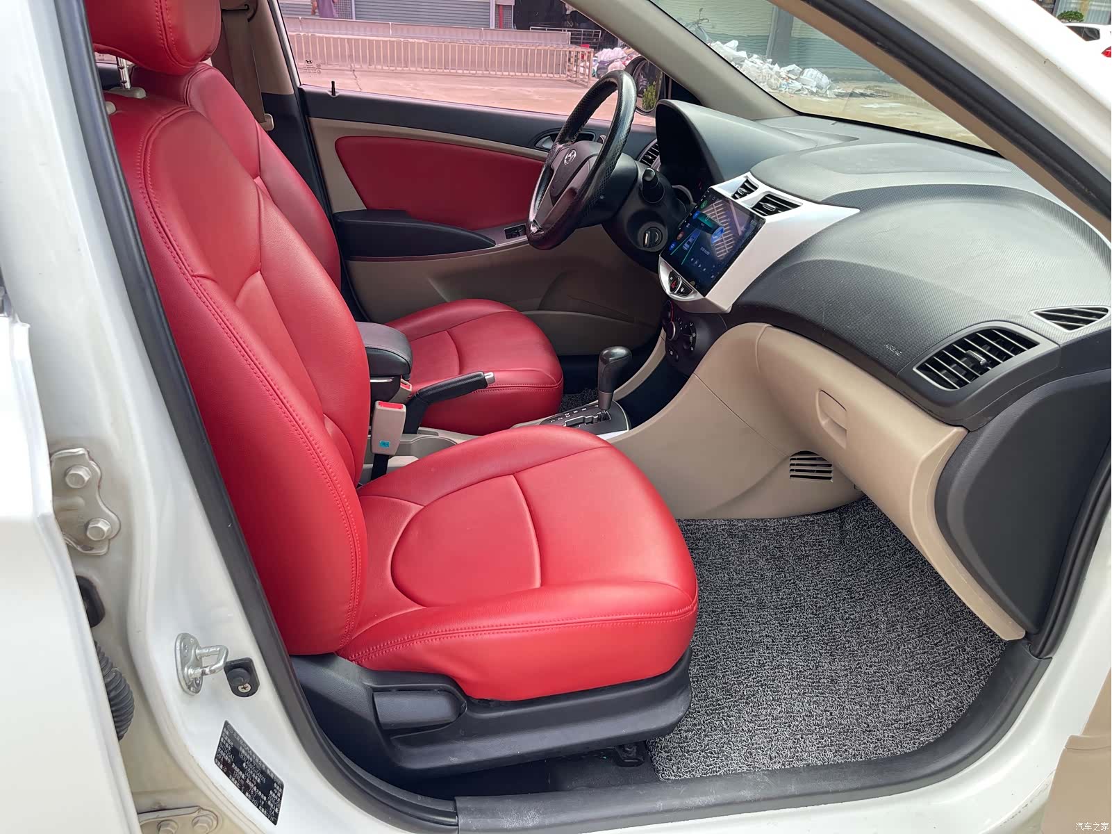 Hyundai GLS, 2016 11