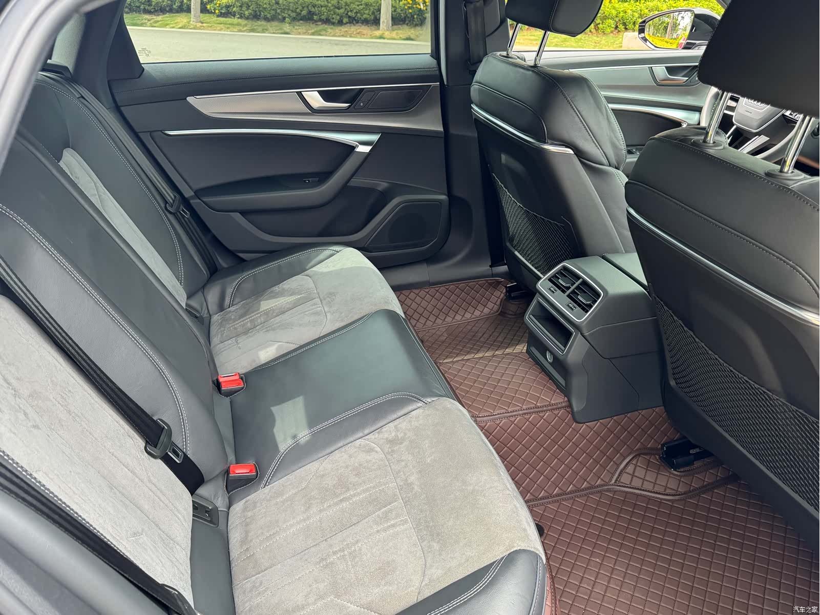 Audi A6L, 2022 33