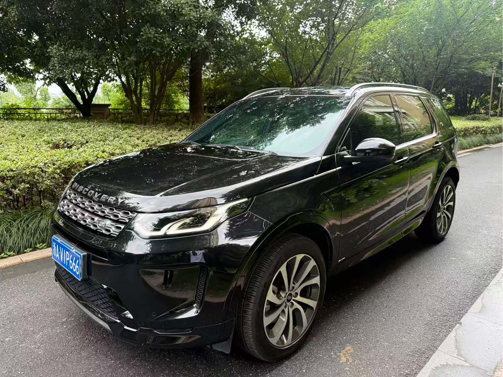 Land Rover Discovery, 2020 1