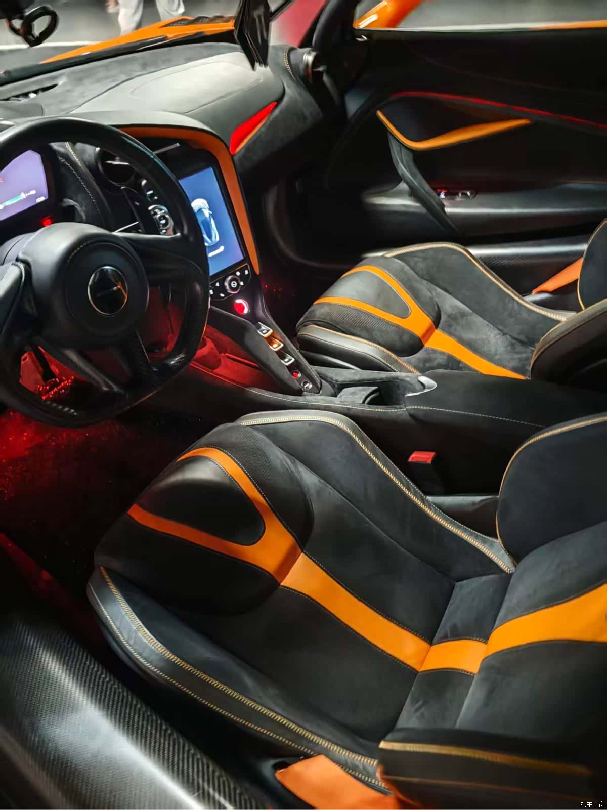 McLaren 720S, 2018 все фото