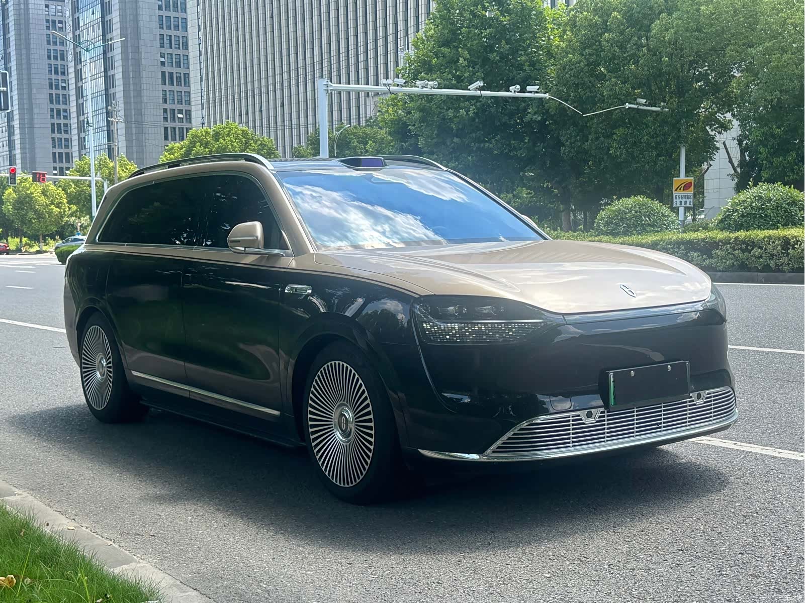 AITO M9, 2025 3