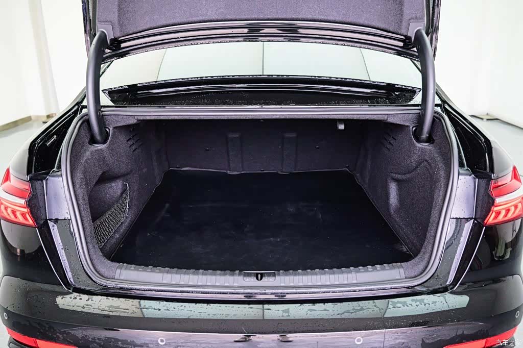 Audi A6L, 2024 21