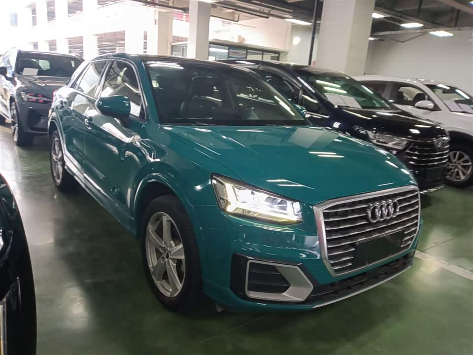 Audi Q2L