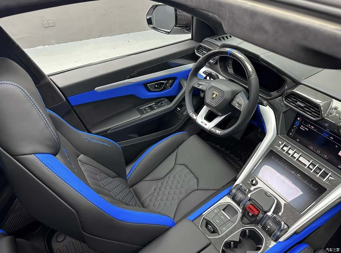Lamborghini Urus, 2019 4