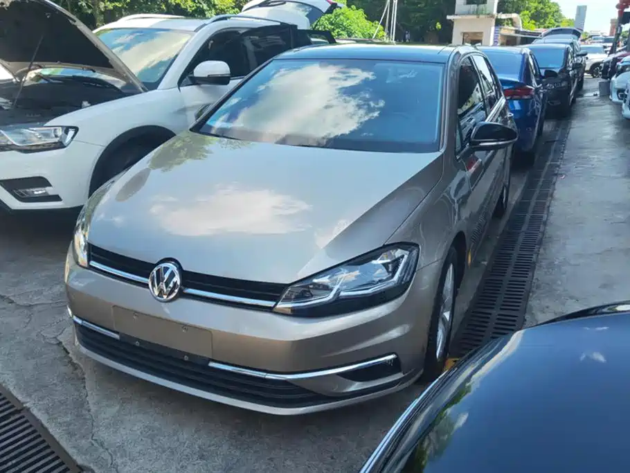 Volkswagen golf