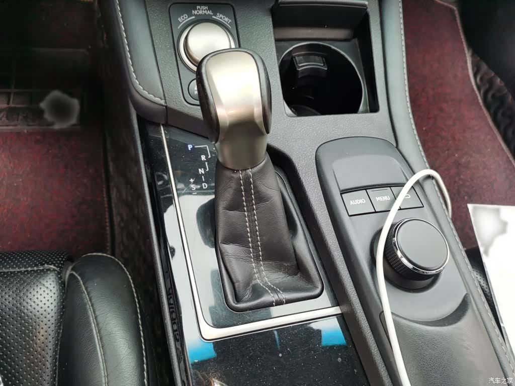 Lexus ES, 2016 7