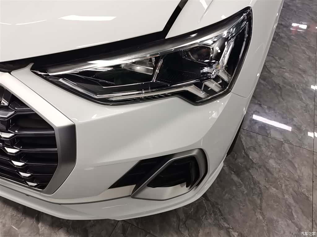 Audi Q3, 2022 18