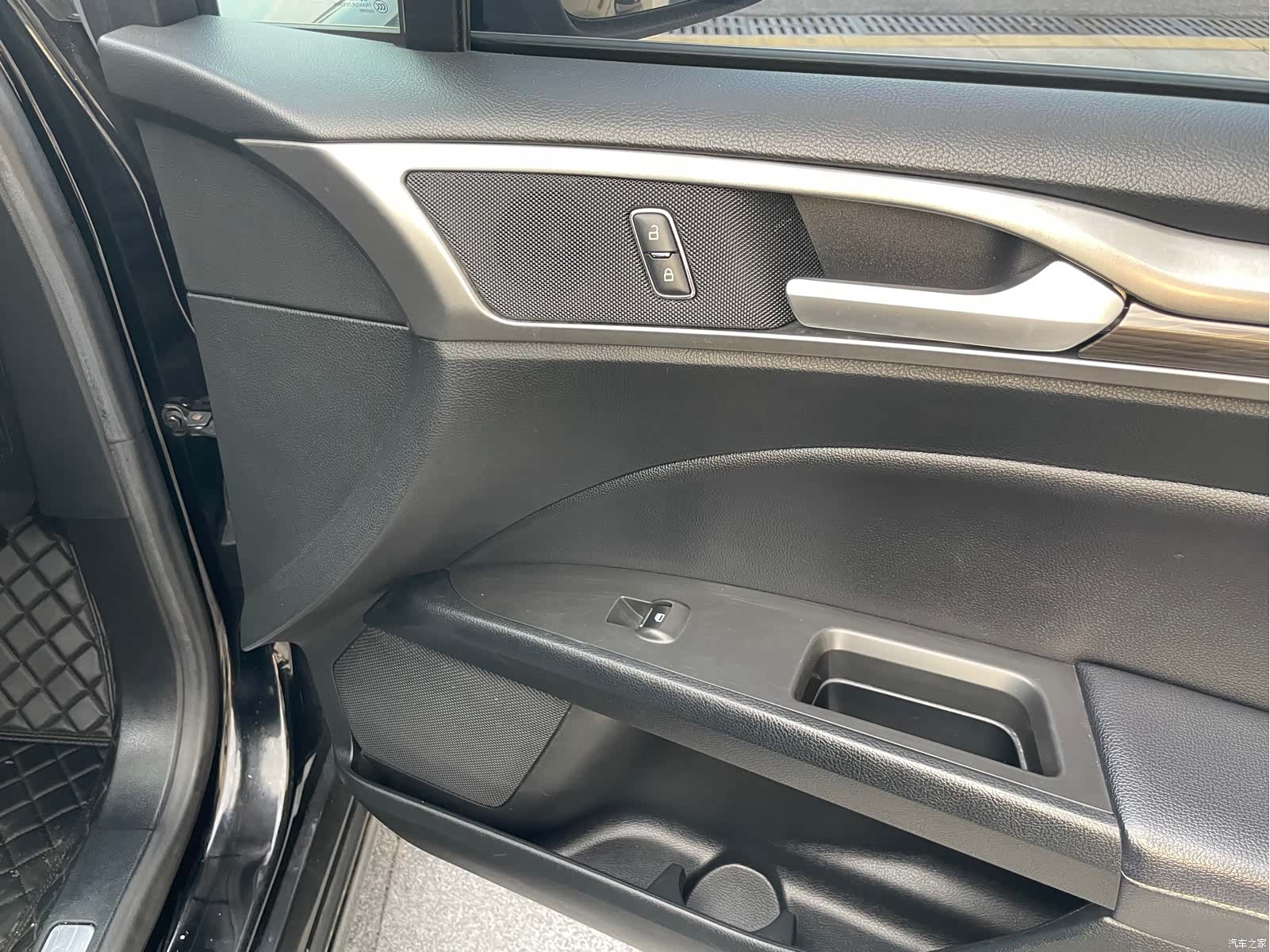 Ford Mondeo, 2018 18
