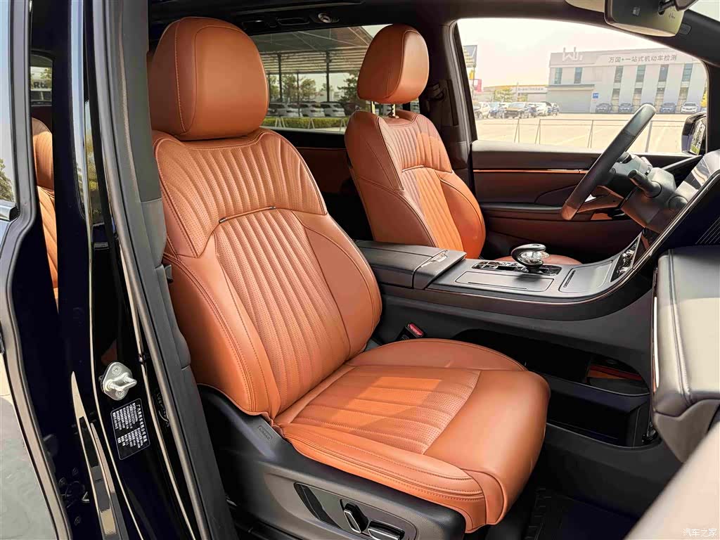 Trumpchi E9, 2024 11