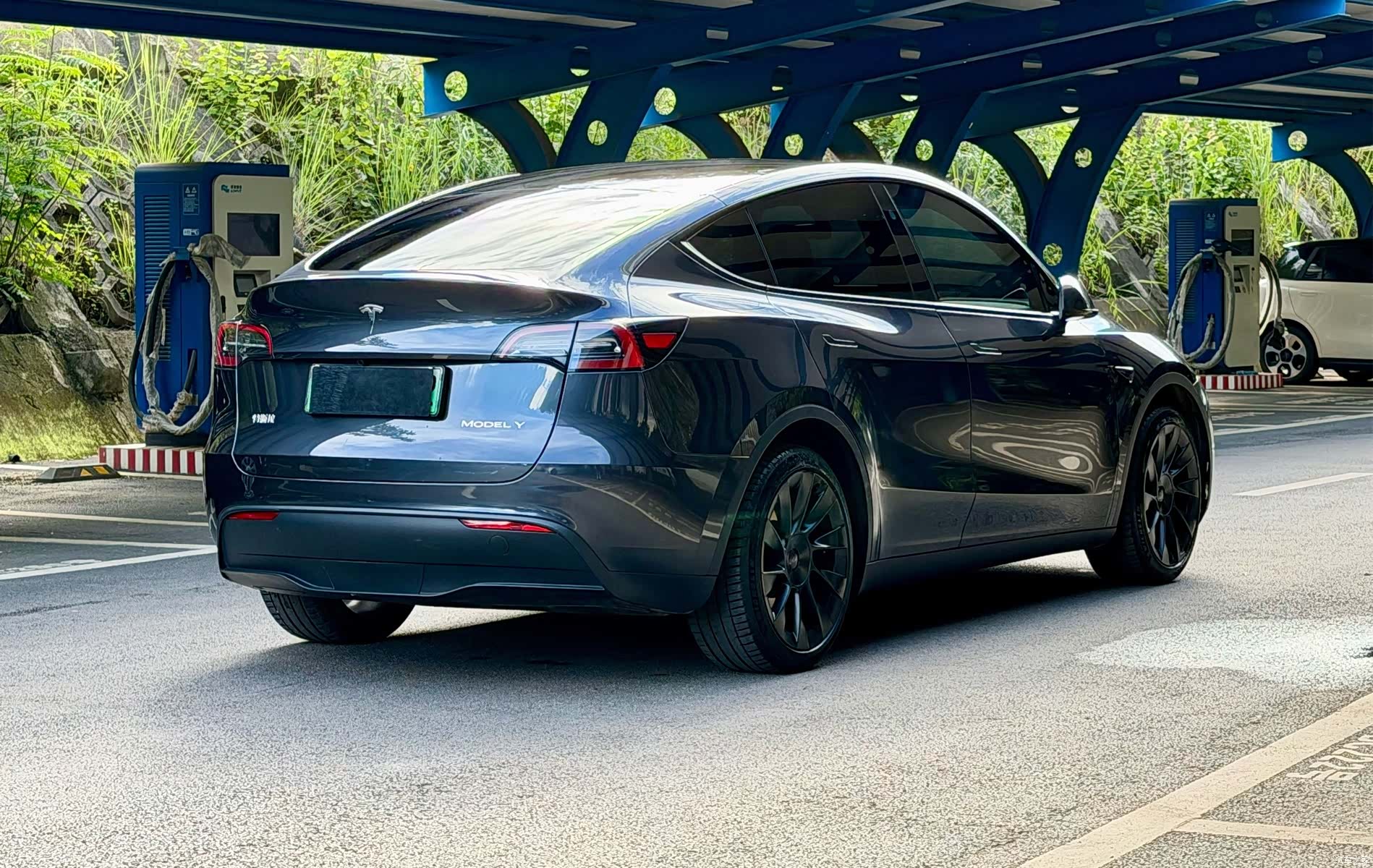 Tesla Model Y, 2024 4