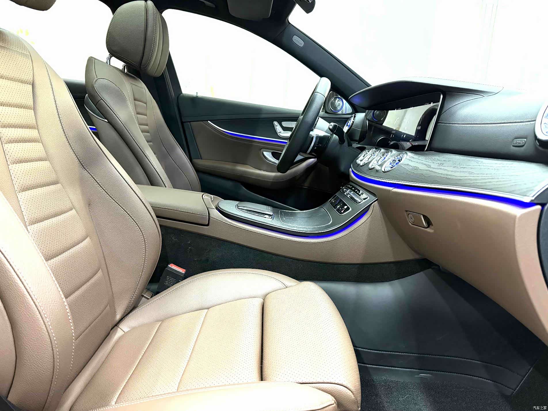 Mercedes-Benz E-Class, 2023 8